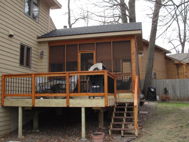 Savage, MN residential screened porch addition from Titus Contracting.