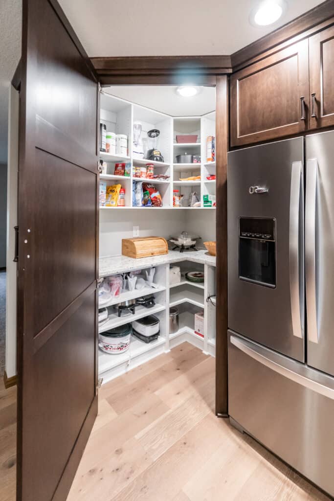 Corner Pantry in Modern Kitchen